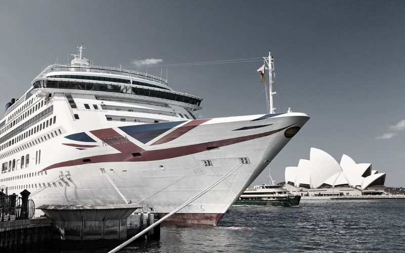 Kreuzfahrtschiff Aurora im Hafen von Sidney