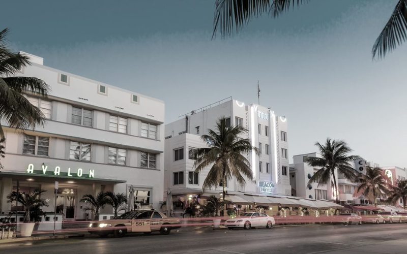 Blick auf Sunset Strip in Miami
