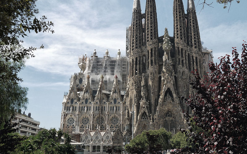 Barcelona hat viel zu bieten - die Sagrada Famoília ist einer der berühmtesten Sehenswürdigkeiten