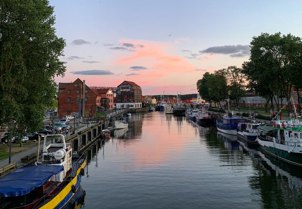 Klaipeda - Litauens hübsche Hafenstadt. Erfahren hier Sie fünf Dinge, die Sie auf keinen Fall verpassen sollten.